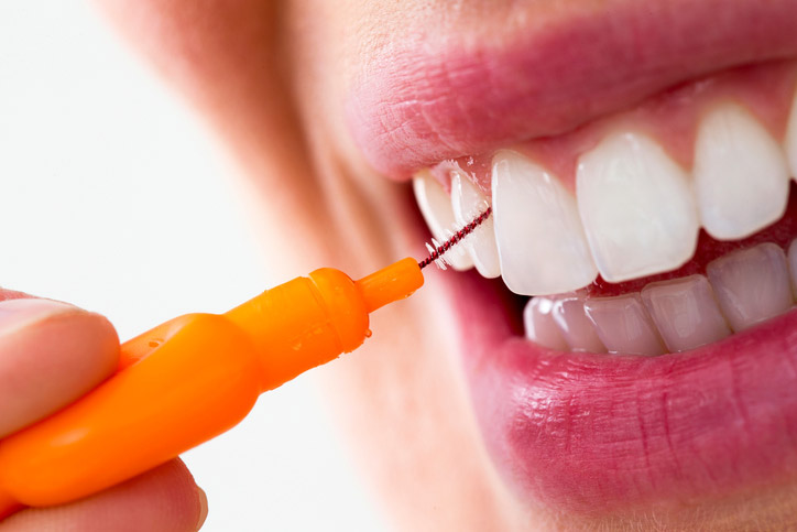 flossing brush